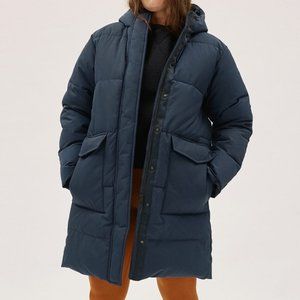 Everlane ReNew Long Puffer Coat in Navy Blue Size Small